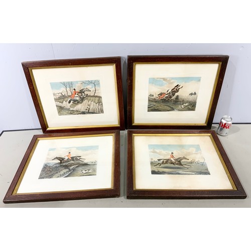 93 - SET OF 4 HUNTING PRINTS IN OAK FRAMES WITH A SET OF 4 HUNTSMAN PRINTS FRAMED