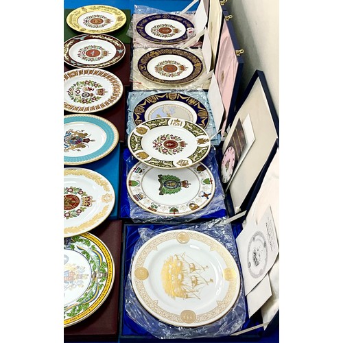 196 - MULBERRY HALL, SPODE AND OTHER BOXED COMMEMORATIVE PLATES