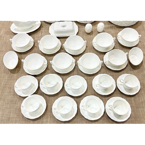 218 - COALPORT COUNTRYWARE FINE BONE CHINA NINE PLACE DINNER SERVICE AND TEA SERVICE