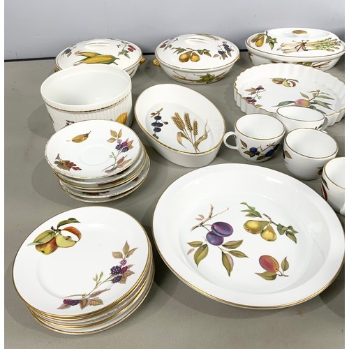 230 - MISC. ROYAL WORCESTER EVESHAM WARE AND SIMILAR 2 TRAYS