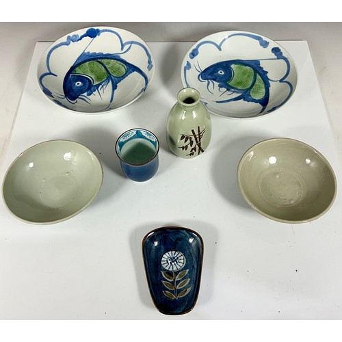 255 - ORIENTAL STONEWARE POTTERY INC. BOWLS WITH KOI DECORATION, OTHER BOWLS AND VASES