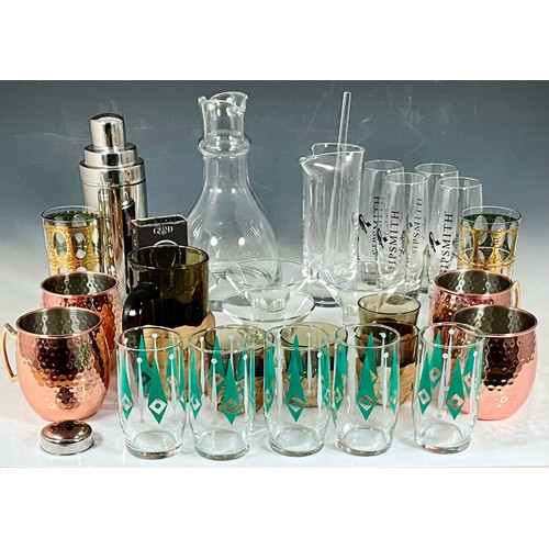 292 - COCKTAIL WARES TO INCLUDE 2 CULVER ‘PISA’ CRACKLE PATTERN HIGHBALL GLASSES, MCM TEAL DIAMOND TUMBLER... 