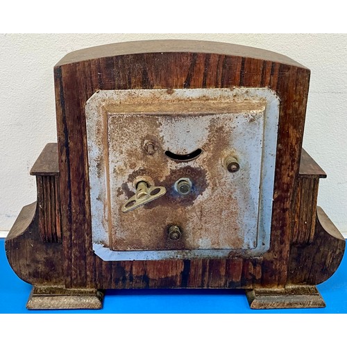 298 - ART DECO WOODEN CASED MANTLE CLOCK