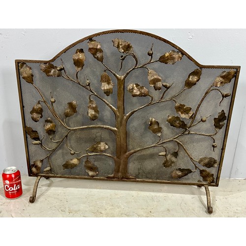 376 - BRONZED ORNATE FIRE GUARD WITH OAK TREE BRANCHES, LEAVES AND ACORNS DECORATION