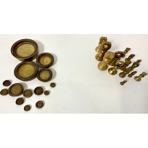 377 - SELECTION OF VINTAGE BRASS WEIGHTS