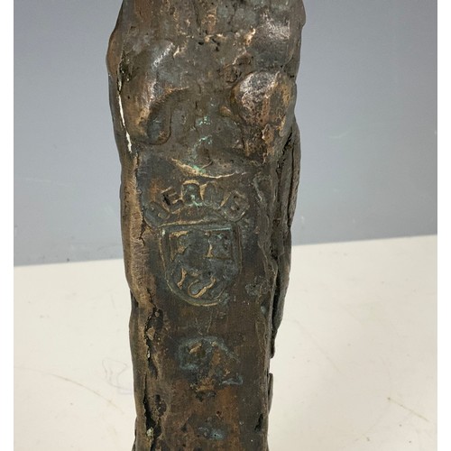 340 - FIGURE, BELIEVED TO BE BRONZE WITH FOUNDARY MARKS, LTD. ED. 28/50, APPROX. 28 cm 3060g GROSS