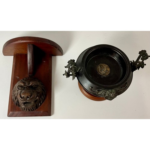 399 - MID 19TH CENTURY FRENCH STYLE TAZZA T/W A CARVED LIONS HEAD SCONSE