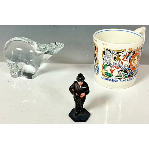 404 - MISC. ITEMS INCLUDING A GLASS POLAR BEAR PAPERWEIGHT SIGNED TO BASE AND A RUSSIAN METAL FIGURE DEPIC... 