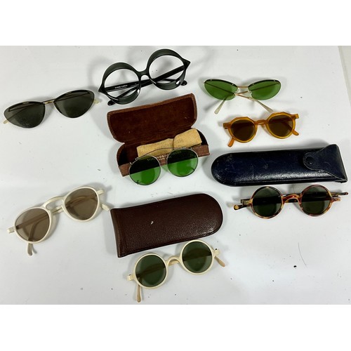 496 - COLLECTION OF VINTAGE SUNGLASSES