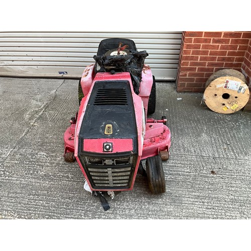 4 - WHEEL HORSE RIDE ON LAWN MOWER - SPARES OR REPAIRS