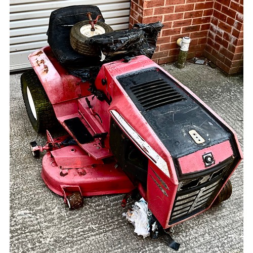 4 - WHEEL HORSE RIDE ON LAWN MOWER - SPARES OR REPAIRS