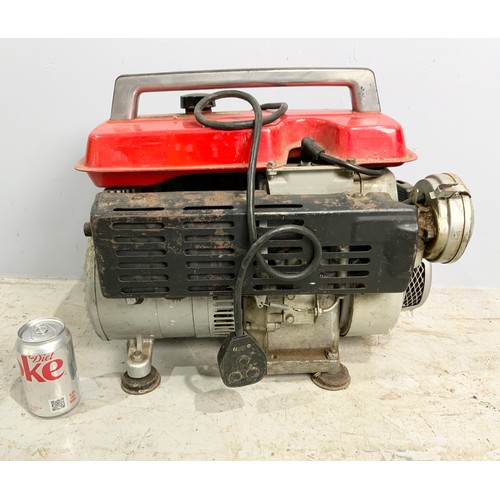 519 - KAWASAKI  KG 900 PETROL GENERATOR