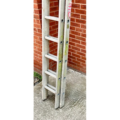 539 - YOUNGMAN DIY 3 - 7M APPROX. ALUMINIUM LADDER WITH 17 RUNGS TO EACH SECTION