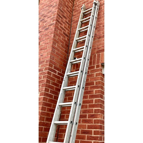 539 - YOUNGMAN DIY 3 - 7M APPROX. ALUMINIUM LADDER WITH 17 RUNGS TO EACH SECTION