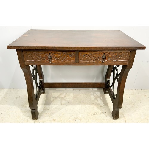 636 - OAK SIDE TABLE WITH TWO FRIEZE DRAWERS AND LYER SHAPED SUPPORTS WITH METAL INSERTS 92cm x 53cm WITH ... 