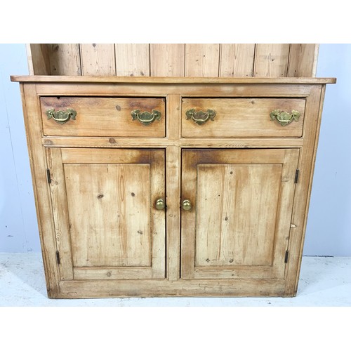 641 - PINE DRESSER