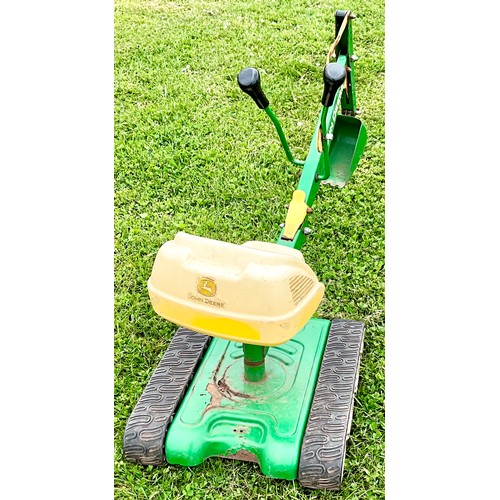 98 - CHILDS JOHN DEERE SAND PIT MINI DIGGER ON CATERPILLER TRACKS