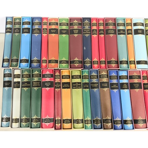 87 - VERY LARGE QUANTITY OF FOLIO SOCIETY ANTHONY TROLLOPE BOOKS