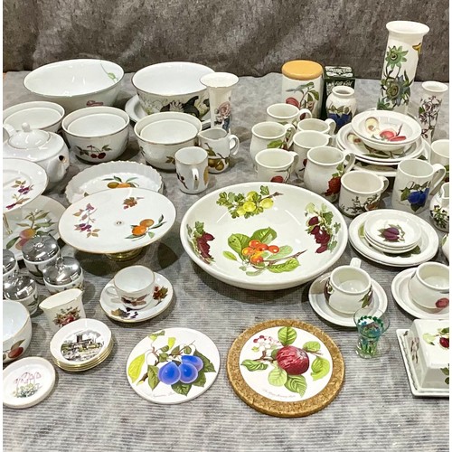 160 - QUANTITY OF MISC. ROYAL WORCESTER, MOSTLY EVESHAM AND PORTMERION CHINA