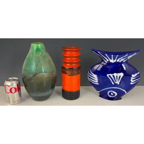 185 - 2 WEST GERMAN VASES WITH A STYLISH FISH VASE FROM MALTA