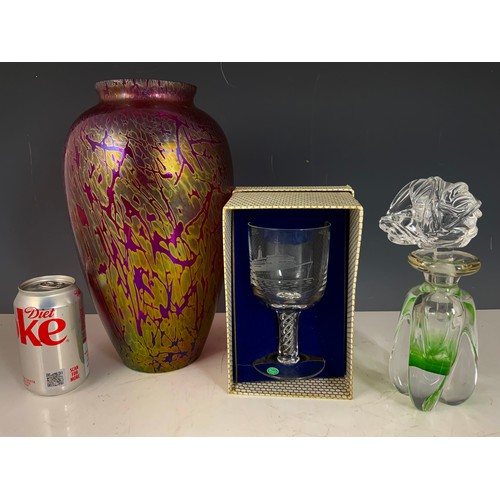 212 - COLLECTABLE GLASSWARE INCLUDING A LARGE IRIDESCENT VASE 33cm TALL STUART CRYSTAL QUEEN ELIZABETH 2 G... 