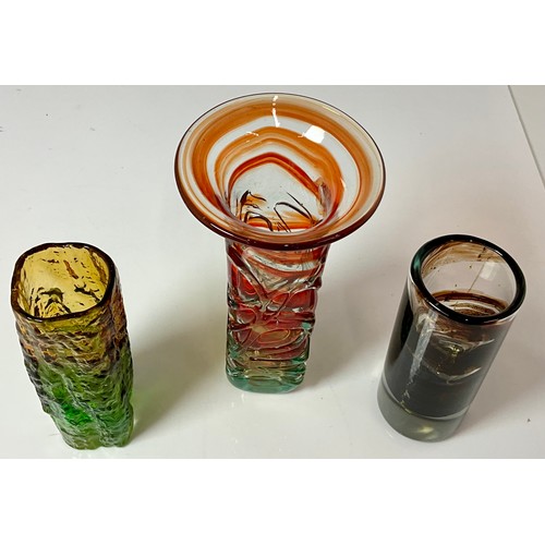 200 - THREE ART GLASS VASES POSSIBLY WHITEFRIARS AND M’DINA (3)