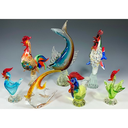 208 - MURANO GLASS COCKERELS AND FISH (7)