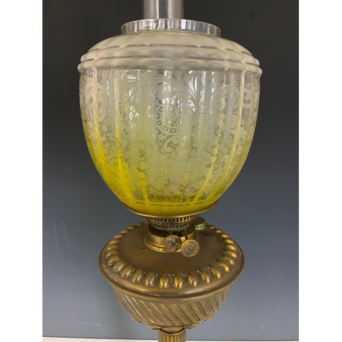 272 - OIL LAMP WITH YELLOW / GREEN GLASS RESERVOIR & SHADE WITH A OIL LAMP WITH  ETCHED GLASS SHADE