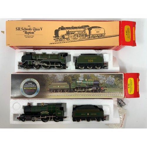 339 - HORNBY, 2 BOXED LOCOMOTIVES R683 SR 4-4-0 SCHOOLS CLASS REPTON, & R257 BR SCHOOLS CLASS DOVER, PLUS ... 