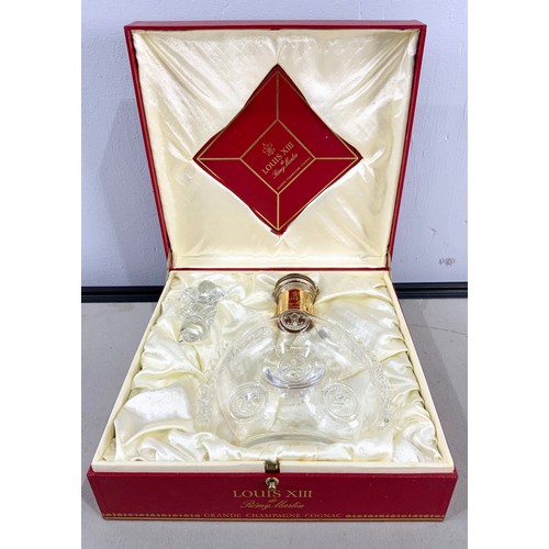 197 - LOUIS XIII DE REMY MARTIN DECANTER IN CASE WITH CERTIFICATE