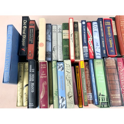 92 - LARGE QUANTITY OF FOLIO SOCIETY BOOKS 2 TRAYS