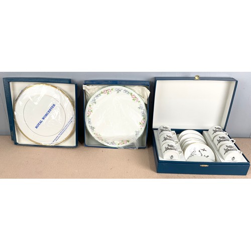 152 - MISC. ROYAL WORCESTER TO INCLUDE BOXED COFFEE SET, CAKE PLATES,  BLIND EARL DISH , CUP & SAUCER ETC