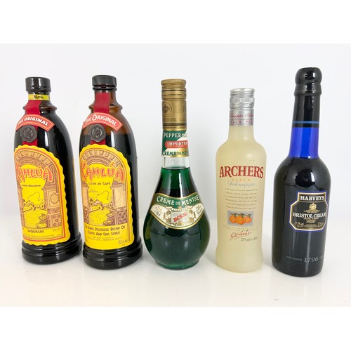 79 - MISC. BOTTLES ALCOHOL INC. AALBORG AKRAVIT, WHYTE & MACKAY WHISKY, SOUTHERN COMFORT, RUM, VERMOUTH A... 