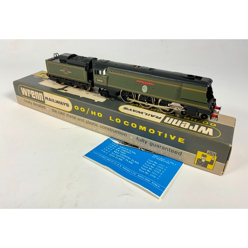 438 - WRENN RAILWAYS, BOXED W2265 4-6-2 WINSTON CHURCHILL BR GREEN, PACKER NO 2 IN RED ON BASE.