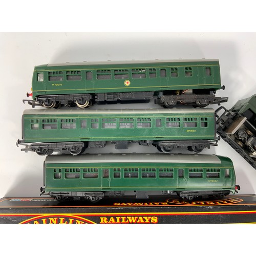 330 - MAINLINE BOXED WARSHIP D824 HIGHFLYER BR GREEN, TRIANG 3 CAR MET CAM DMU ( A/F) LIMA 0-4-0 SHUNTER, ... 