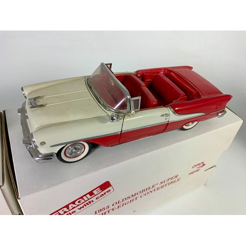 182 - DANBURY MINT, 2 BOXED LIMITED EDITION  CLASSIC CAR MODELS, WITH CERTIFICATES, FORD 1955 CROWN VICTOR... 