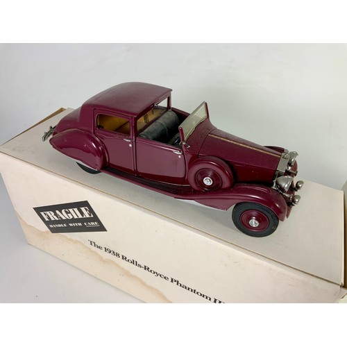 187 - DANBURY MINT, 2 BOXED LIMITED EDITION CLASSIC CAR MODELS, WITH CERTIFICATES, ROLLS ROYCE 1938 PHANTO... 