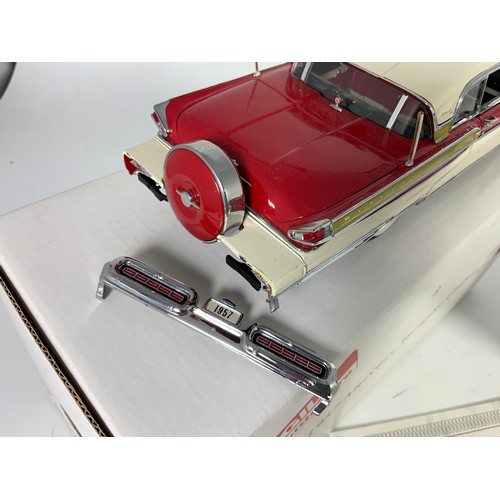 188 - DANBURY MINT, 2 BOXED LIMITED EDITION CLASSIC CAR MODELS, WITH CERTIFICATES, BUICK 1953 SKYLARK CONV... 