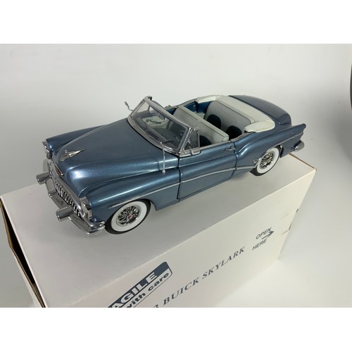 188 - DANBURY MINT, 2 BOXED LIMITED EDITION CLASSIC CAR MODELS, WITH CERTIFICATES, BUICK 1953 SKYLARK CONV... 