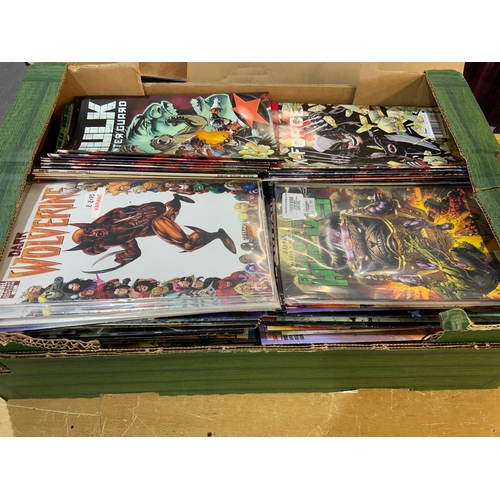 307 - LARGE BOX OF MODERN ERA MARVEL COMICS, HULK, WOLVERINE, X FORCE ETC.