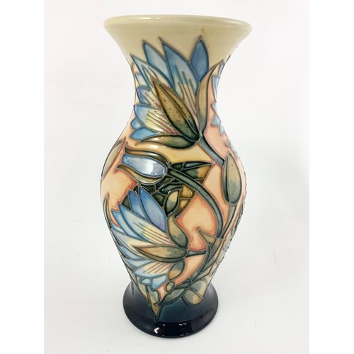 51 - MOORCROFT  POTTERY DEBBIE HANCOCK  SAMARKAND  LILY PATTERN  COLLECTOR ’ CLUB  VASE – 48/250 DATED 19... 