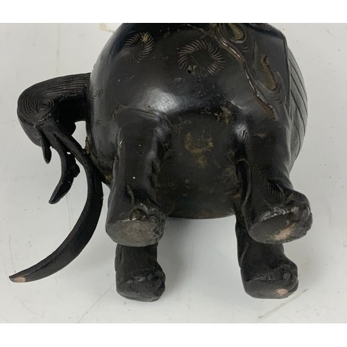 155 - ORIENTAL BRONZE DOG OF FOE CENSOR 15cm TALL