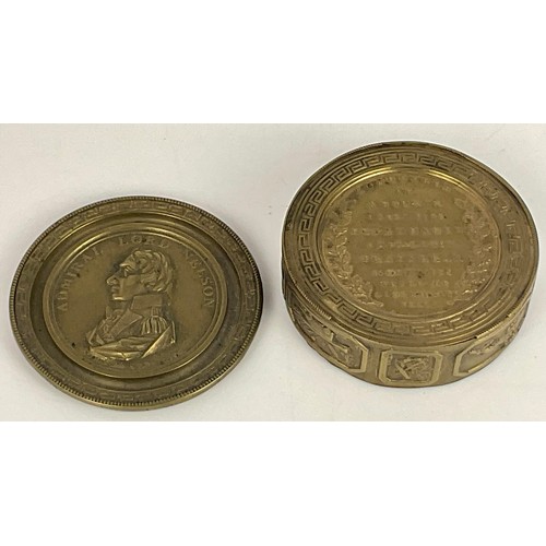 274 - NELSON SOUVENIR SNUFF BOX OF CIRCULAR FORM, REMOVEABLE COVER WITH BUST OF NELSON, GREEK KEY FRIEZE A... 