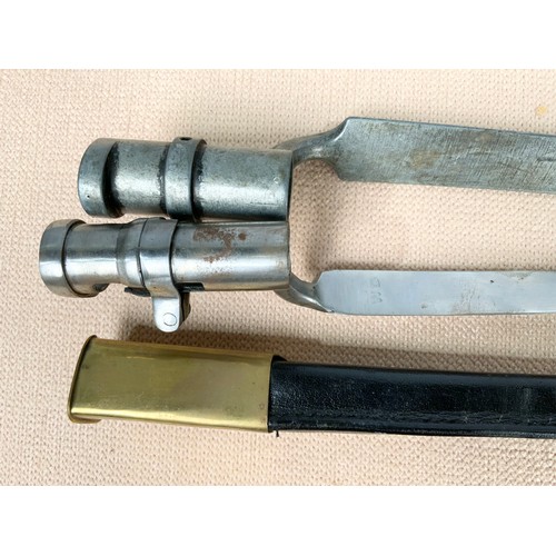 222 - A BRITISH ENFIELD TYPE SOCKET BAYONET, WITH TRIANGULAR BLADE MARKED WD AND LEATHER SCABBARD WITH BRA... 