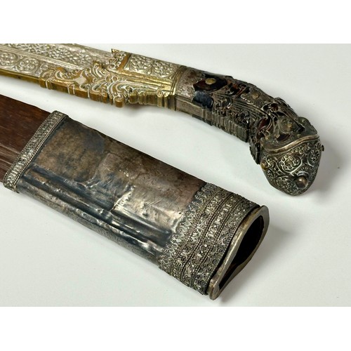 209 - A CEYLONESE DAGGER (PIHA KAETTA), 18TH/19TH CENTURY, ORNATE SINGLE EDGED BLADE WITH INTRICATE DECORA... 