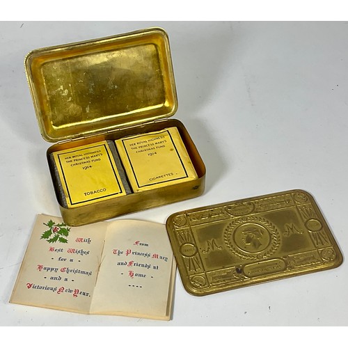 192 - WW1 AN ORIGINAL CHRISTMAS 1914 PRINCESS MARY GIFT FUND EMBOSSED BRASS BOX, ORIGINAL GIFT CARD AND CO... 