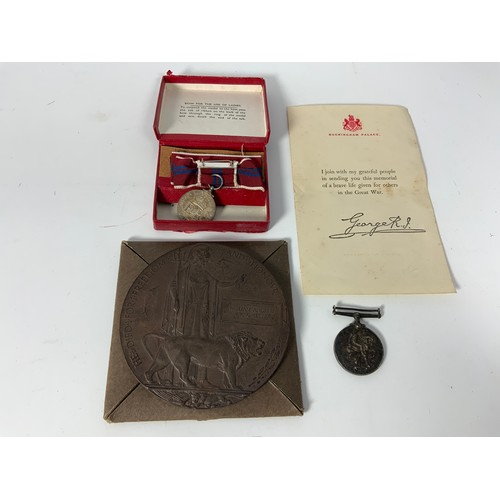 174 - WW1 DEATH PLAQUE, TO WILLIAM ANDREW KNOWLES, & KINGS NOTE, WAR MEDAL TO 3-5751 C KNOWLES D OF CORN.L... 