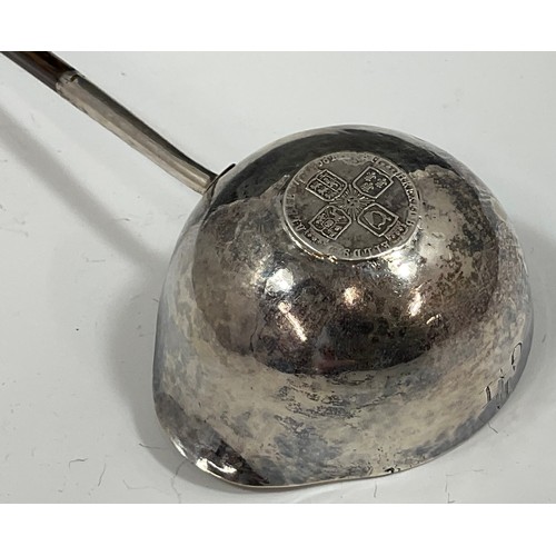 439 - SILVER AND WHALE BONE PUNCH LADLE, SILVER BOWL SET WITH GEORGIAN 6d