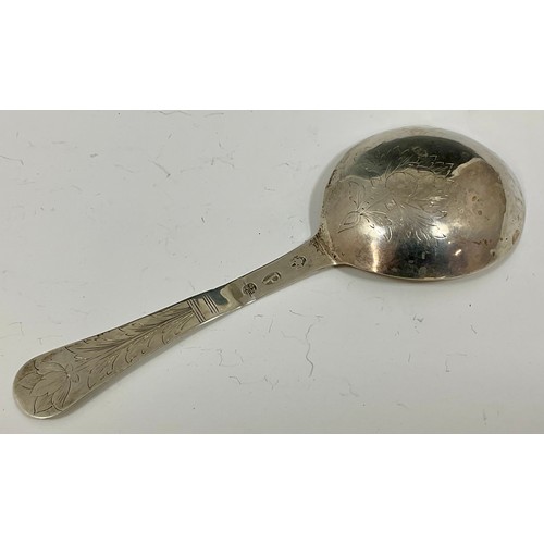 349 - CONTINENTAL SILVER SPOON WITH BRIGHT CUT DECORATION, APPROX. 25g