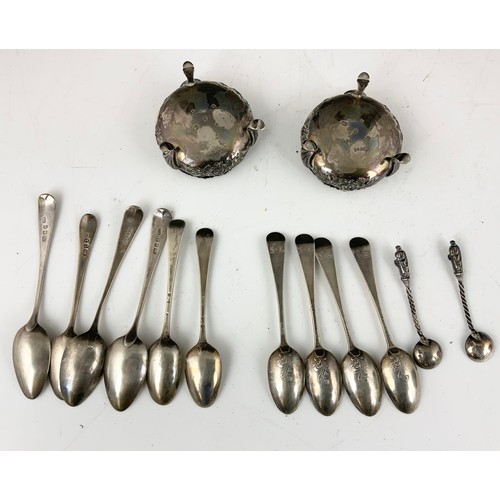 334 - PAIR OF SILVER SALTS TOGETHER WITH A QUANTITY OF SILVER SPOONS 268g